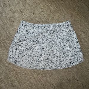 OUTDOOR VOICES Skirt in Black/White Speckled, SIZE S!